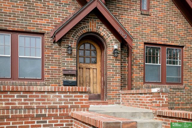 1112 S 60th Street, Omaha, NE 68106