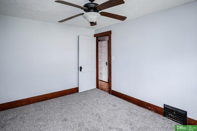 1112 S 60th Street, Omaha, NE 68106