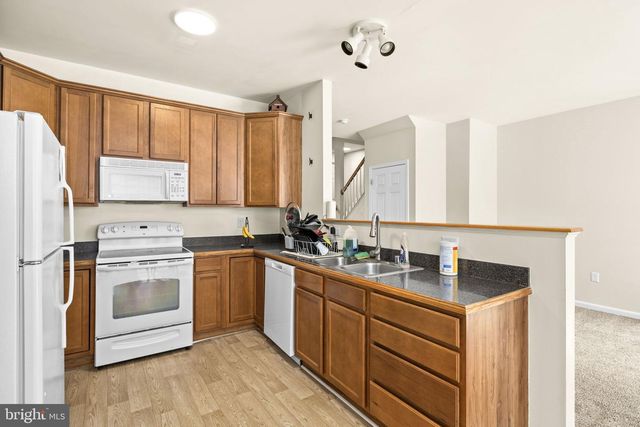 5177 MALLARDS LANDING DR, King George, VA 22485