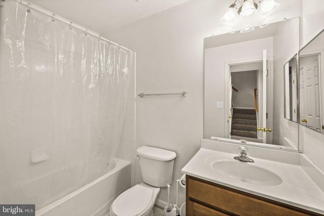 5177 MALLARDS LANDING DR, King George, VA 22485