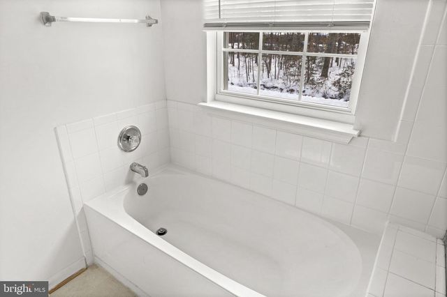 5177 MALLARDS LANDING DR, King George, VA 22485