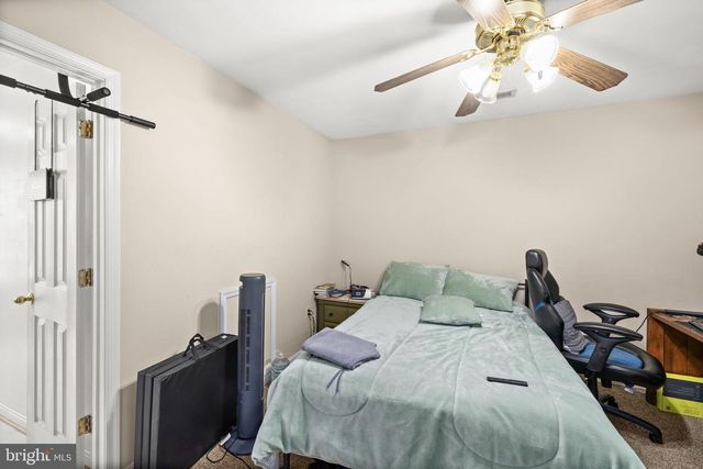 5177 MALLARDS LANDING DR, King George, VA 22485