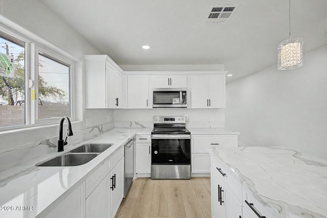 1228 S 15TH Avenue, Phoenix, AZ 85007