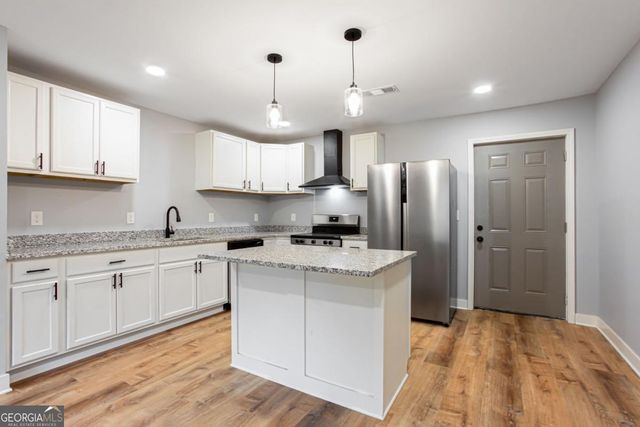 3652 Sweetbriar Circle, Lithia Springs, GA 30122