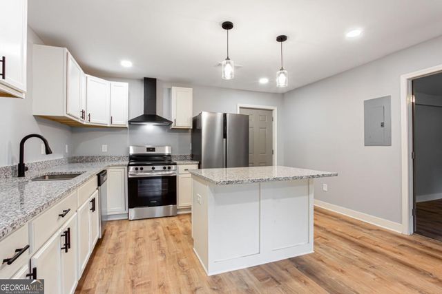 3652 Sweetbriar Circle, Lithia Springs, GA 30122