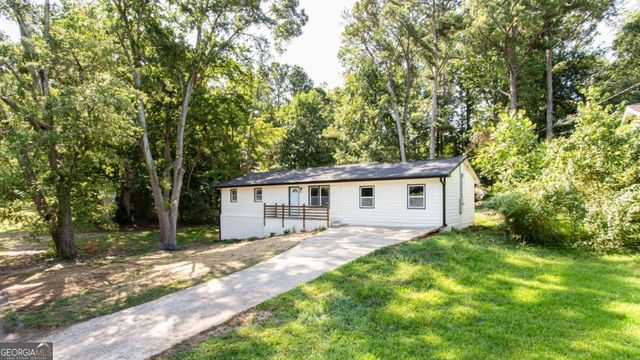 3652 Sweetbriar Circle, Lithia Springs, GA 30122