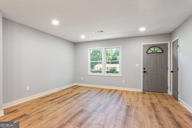 3652 Sweetbriar Circle, Lithia Springs, GA 30122