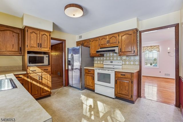 1 Mountain View Dr, Chester Twp., NJ 07930