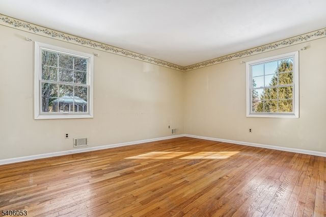 1 Mountain View Dr, Chester Twp., NJ 07930