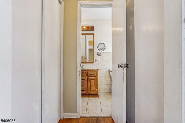 1 Mountain View Dr, Chester Twp., NJ 07930