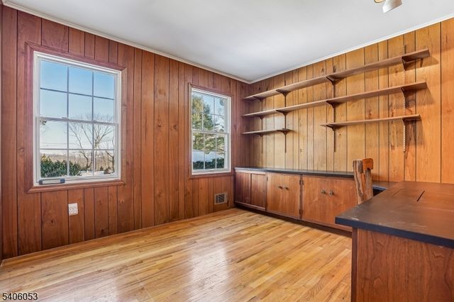 1 Mountain View Dr, Chester Twp., NJ 07930