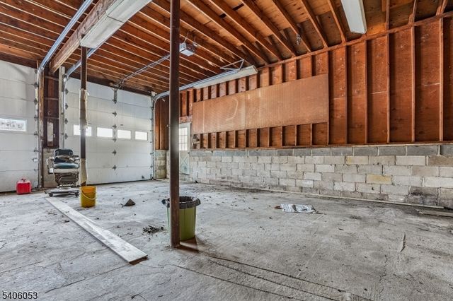 1 Mountain View Dr, Chester Twp., NJ 07930