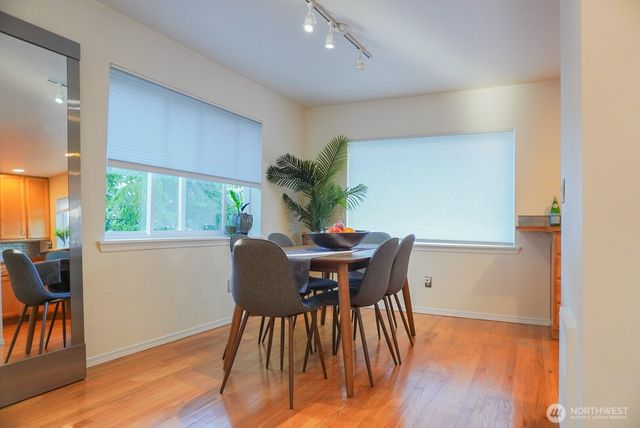 9426 Linden Avenue N, Seattle, WA 98103