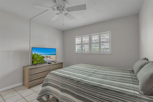 20 Yacht Club Drive 103, North Palm Beach, FL 33408