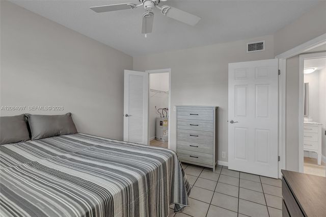 20 Yacht Club Drive 103, North Palm Beach, FL 33408