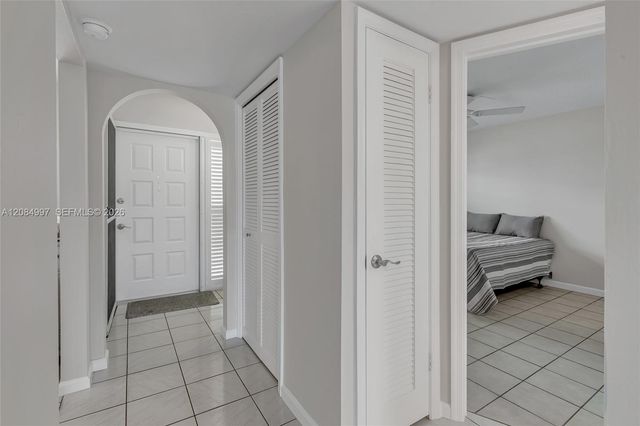 20 Yacht Club Drive 103, North Palm Beach, FL 33408