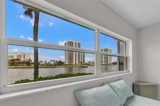 20 Yacht Club Drive 103, North Palm Beach, FL 33408