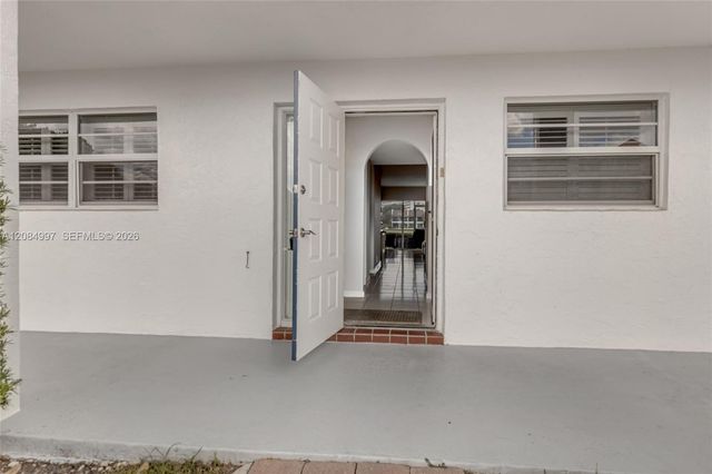 20 Yacht Club Drive 103, North Palm Beach, FL 33408