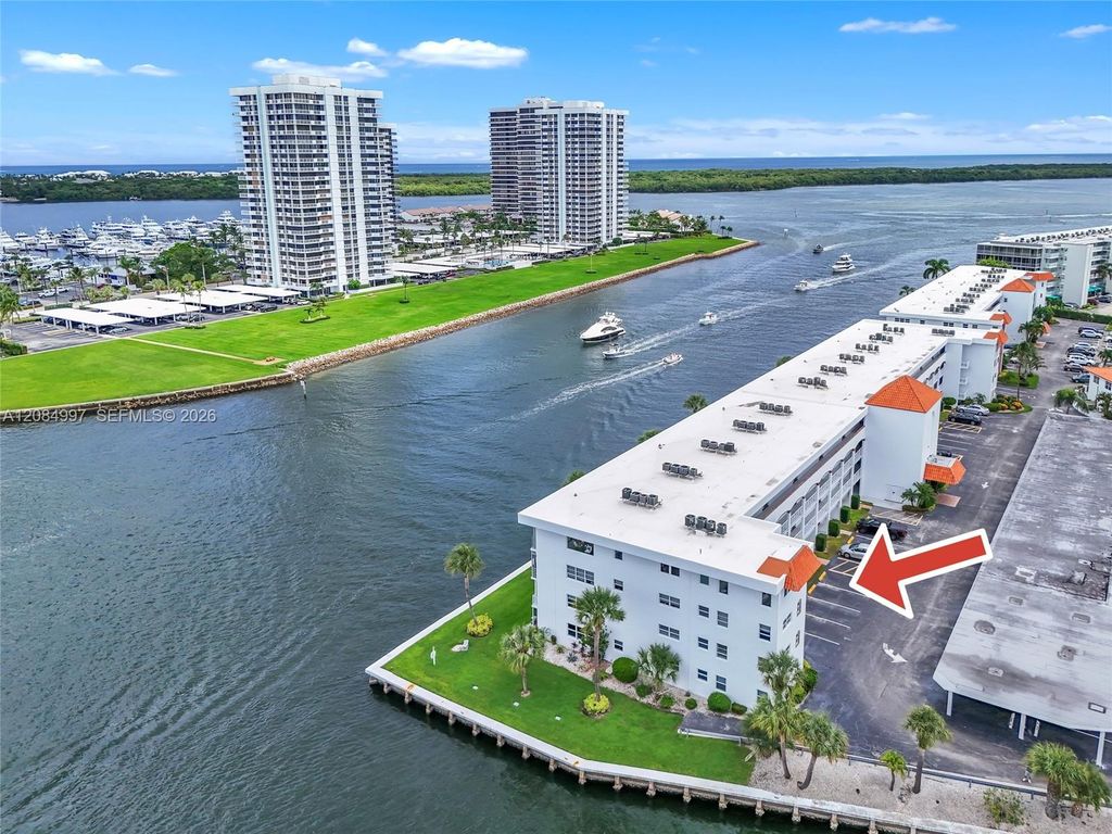 20 Yacht Club Drive 103, North Palm Beach, FL 33408