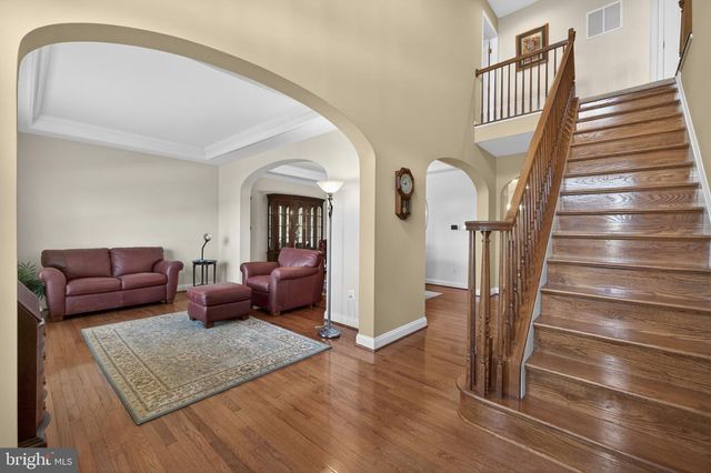 27 BEALLAIR SQUARE DR, Charles Town, WV 25414