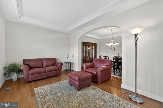 27 BEALLAIR SQUARE DR, Charles Town, WV 25414