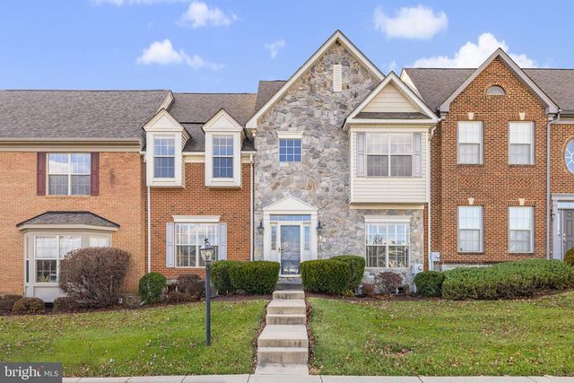 27 BEALLAIR SQUARE DR, Charles Town, WV 25414