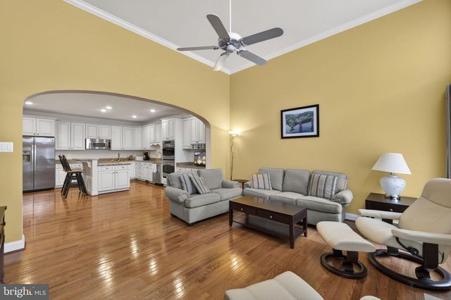 27 BEALLAIR SQUARE DR, Charles Town, WV 25414