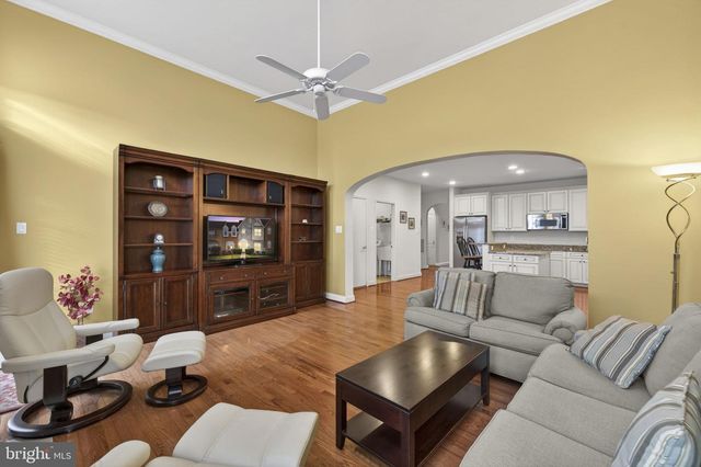 27 BEALLAIR SQUARE DR, Charles Town, WV 25414