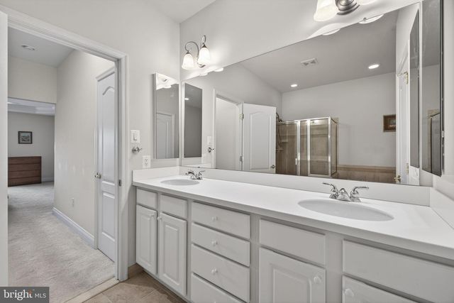 27 BEALLAIR SQUARE DR, Charles Town, WV 25414