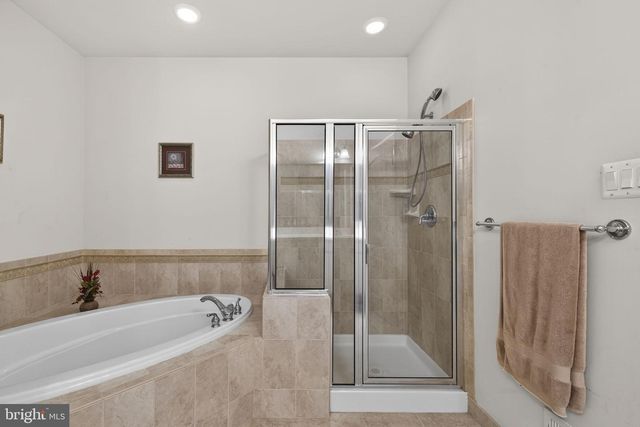 27 BEALLAIR SQUARE DR, Charles Town, WV 25414