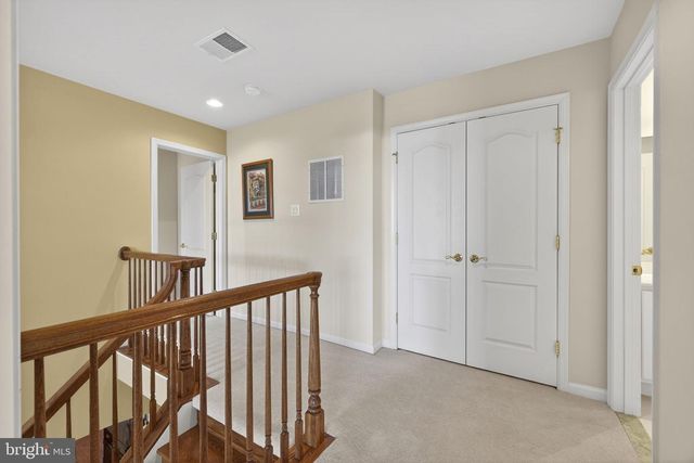 27 BEALLAIR SQUARE DR, Charles Town, WV 25414