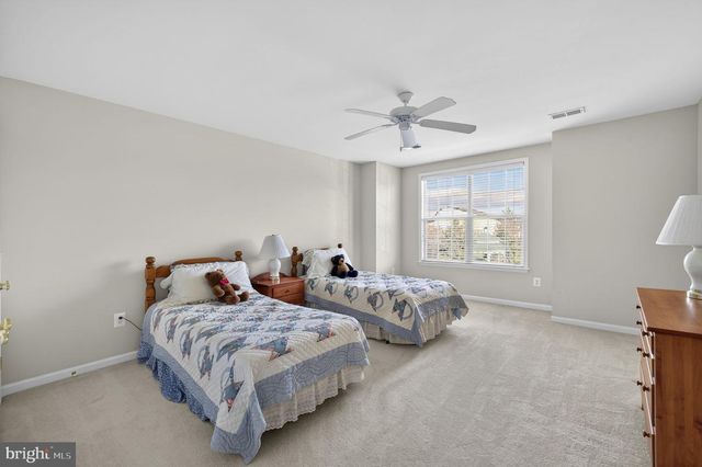 27 BEALLAIR SQUARE DR, Charles Town, WV 25414