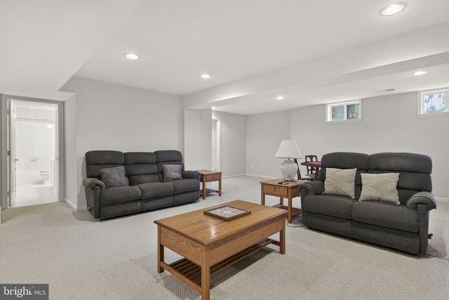 27 BEALLAIR SQUARE DR, Charles Town, WV 25414