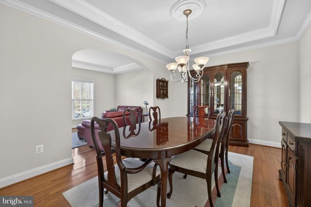 27 BEALLAIR SQUARE DR, Charles Town, WV 25414