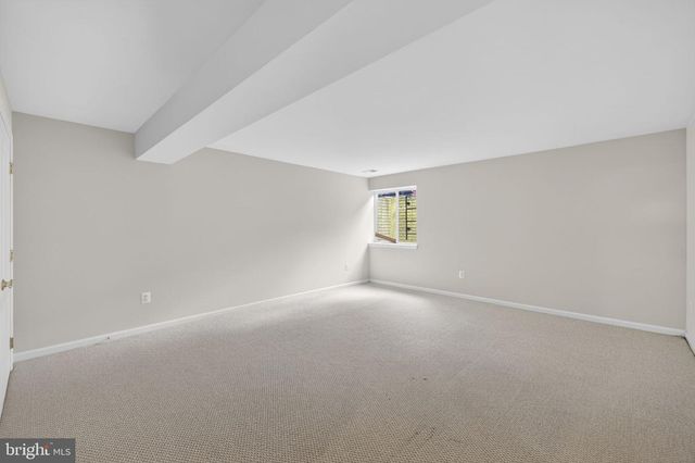 27 BEALLAIR SQUARE DR, Charles Town, WV 25414