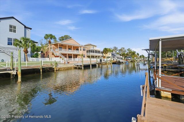 7527 Hatteras Drive, Hudson, FL 34667