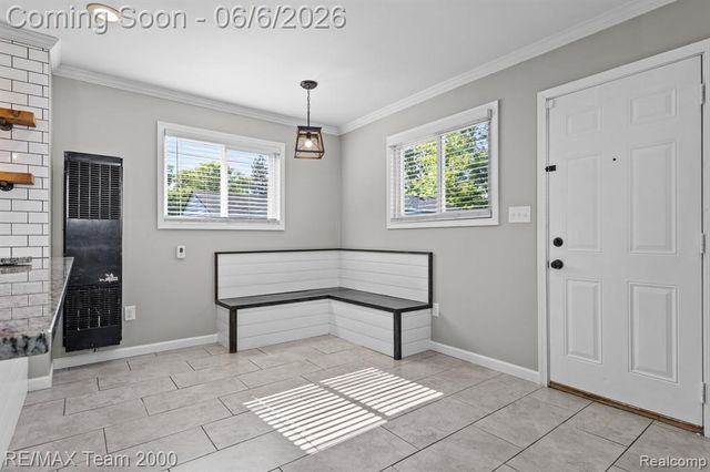 28952 Bridge Street, Garden City, MI 48135