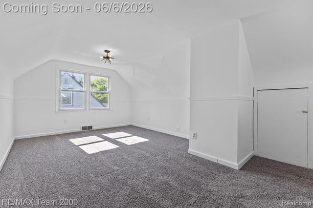 28952 Bridge Street, Garden City, MI 48135