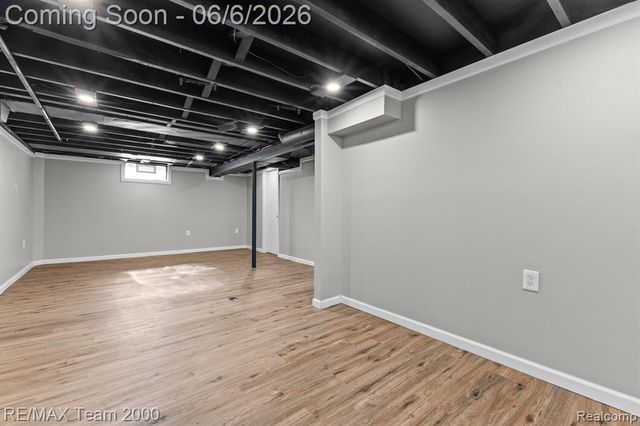 28952 Bridge Street, Garden City, MI 48135