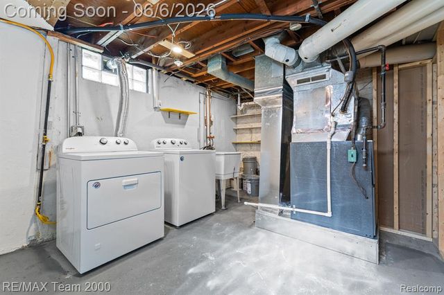 28952 Bridge Street, Garden City, MI 48135