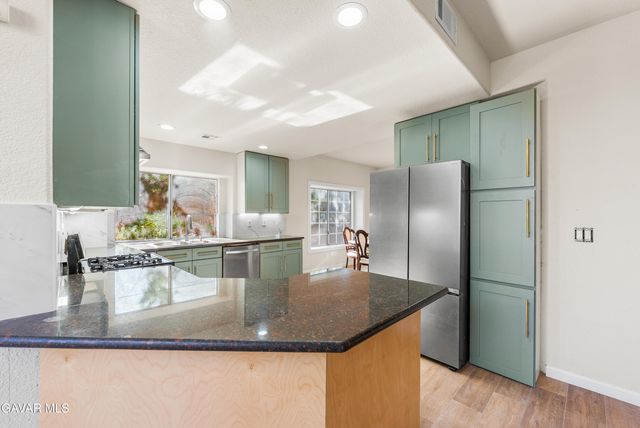 42337 Alicante Street, Quartz Hill, CA 93536