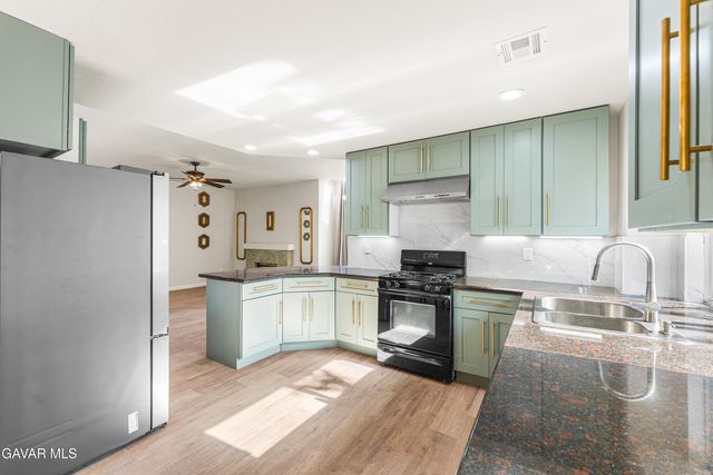 42337 Alicante Street, Quartz Hill, CA 93536