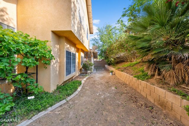 42337 Alicante Street, Quartz Hill, CA 93536