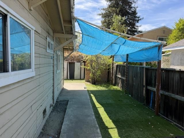 1901 W Middlefield Road, Mountain View, CA 94043