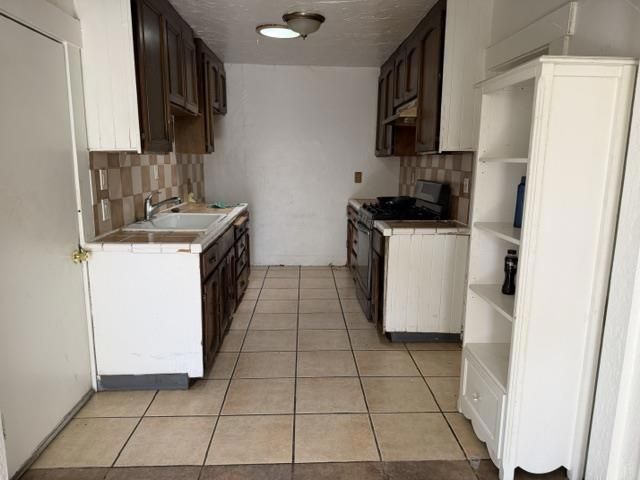 1901 W Middlefield Road, Mountain View, CA 94043