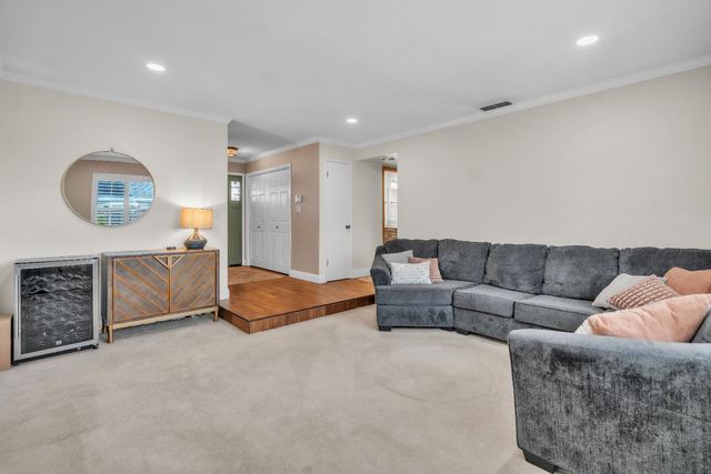 5220 Lynnadeane Ct, Carmichael, CA 95608