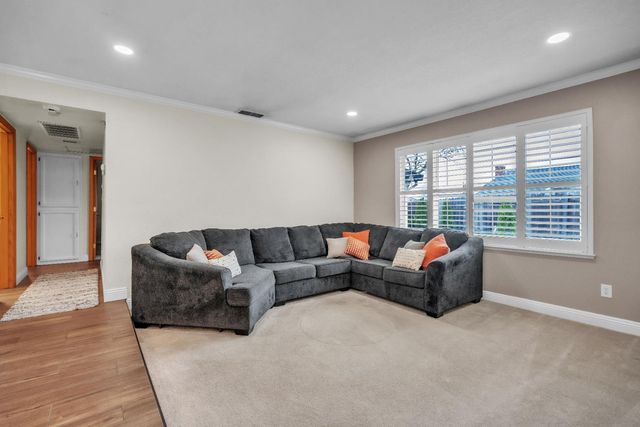 5220 Lynnadeane Ct, Carmichael, CA 95608