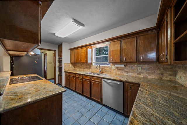 3815 Sunstone Drive, Houston, TX 77068