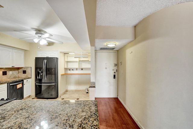 2802 N 46th Avenue B620, Hollywood, FL 33021