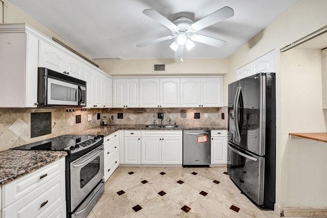 2802 N 46th Avenue B620, Hollywood, FL 33021